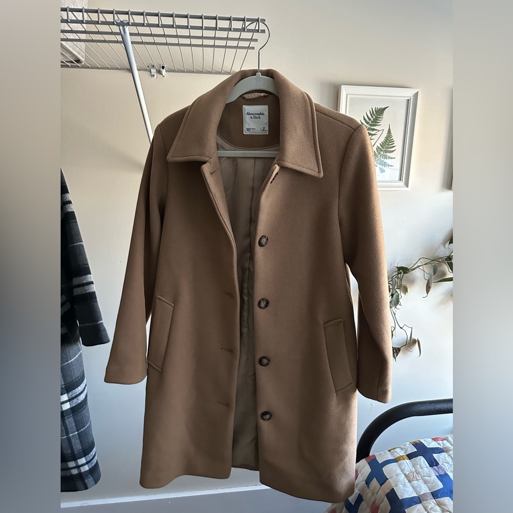 Abercrombie & Fitch tan mod coat small petite